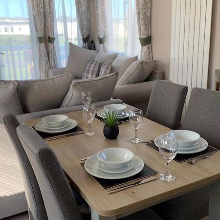 Sea La Vie Villa Cayton Eksteriør billede